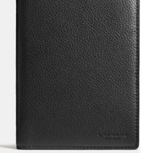 NEW COACH PASSPORT CAST LEATHER - Picture 1 of 3